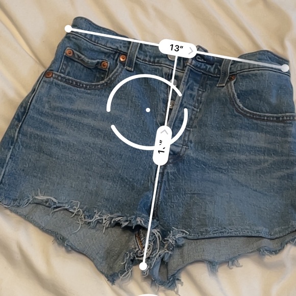 Levi’s Ribcage Shorts - Picture 4 of 4